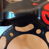 Disco maggiorato/ammortizzatore di sterzo per gts