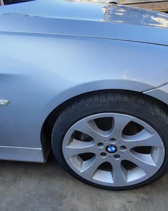 BMW 320D ANNO 2010 - PARAFANGO DESTRO