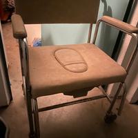 Sedia comoda per anziani