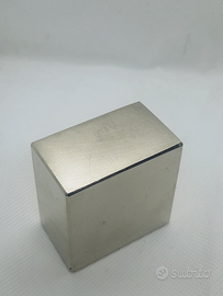 Magneti neodimio calamita