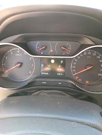 Opel crossland x aut.