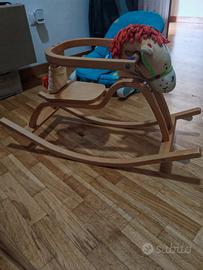 cavallo a dondolo in legno 