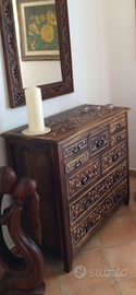 Cassettone etnico in legno massello