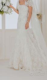 Abito da sposa in pizzo Impero Couture