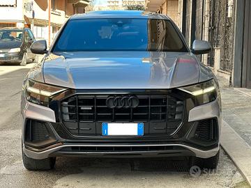 Audi Q8 50 TDI 286 CV quattro S Line TETTO/FULL