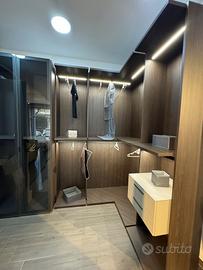 CABINA ARMADIO CON LED E VETRO FUME