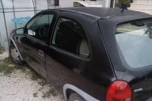 Opel corsa 1200 benzina marciante