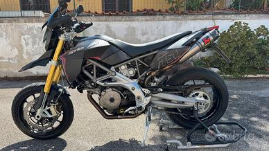 Dorsoduro 750 akrapovich tenuta benissimo