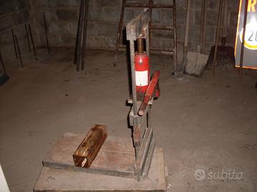 Trancia per blocchi LECA