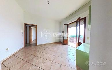 APPARTAMENTO PIANO TERRA CON CANTINA