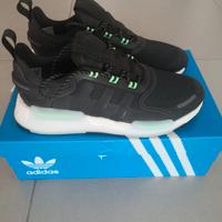 ADIDAS  NMD V3