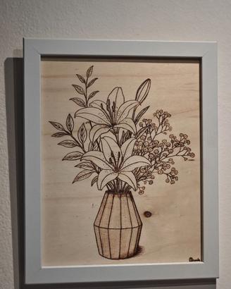 Vaso di Gigli Pirografia fatta a mano 20x25cm