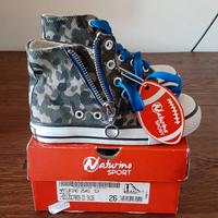 stivaletti bimbo nuovi nr 25