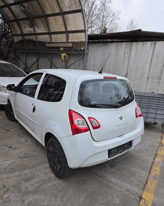 RENAULT TWINGO 2a SERIE DEL 2013 PER RICAMBI