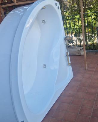 Vasca idromassaggio Jacuzzi