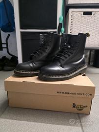 Dr. Martens neri