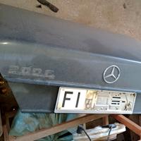 cofano mercedes w124 