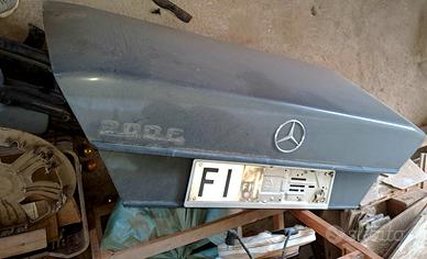 cofano mercedes w124 