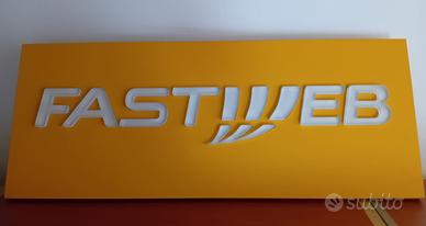 Insegna ufficiale operatore Fastweb 