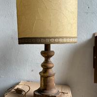 Lampada da tavolo antica