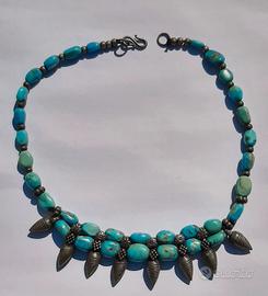 Collana in turchesi naturali 