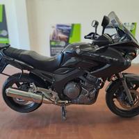 YAMAHA TDM 900 .