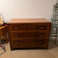 Cassettiera / comò in legno con piano in marmo