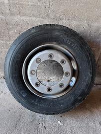 Gomme e cerchi 245/70 17.5