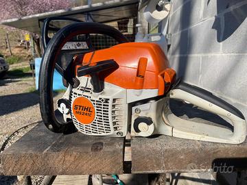 Motosega Stihl MS 241 C professionale