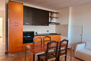 Trilocale arredato in edificio nuova costruzione