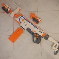 Nerf Regulator con pile e dardi inclusi