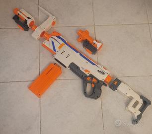 Nerf Regulator con pile e dardi inclusi