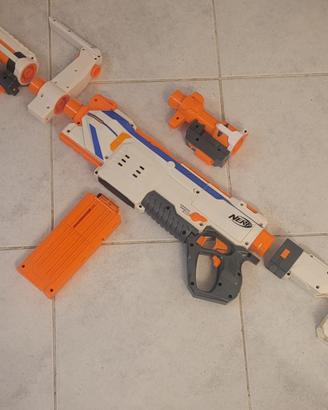 Nerf Regulator con pile e dardi inclusi