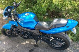 moto naked