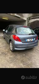 Peugeot 207 105 mila km