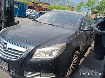 OPEL INSIGNA 2.0 TD 2011 A20DTR  PER RICAMBI