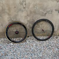 Ruote con profilo in carbonio