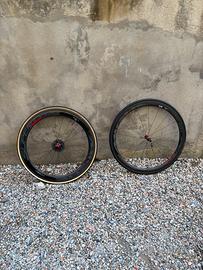 Ruote con profilo in carbonio