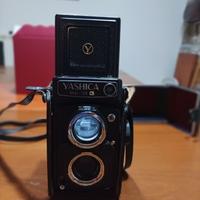 Macchina fotografica YASHICA MAT 124 G