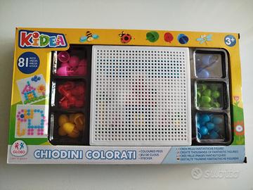 Globo chiodini colorati 81 pezzi