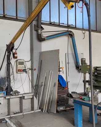 Trave verticale per saldatrice