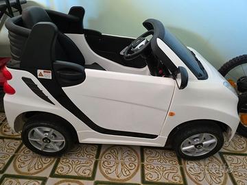 Auto elettrica per bambini Smart Fortwo Cabrio