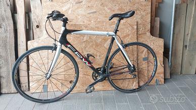 bici corsa uomo FRM carbonio