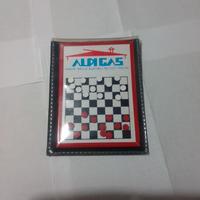 Gioco vintage da collezione con calamita.