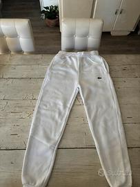 pantaloni lacoste