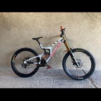 Mtb dh satacruz v10