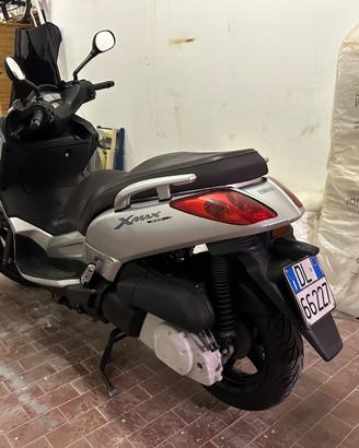 YAMAHA XMAX CARENE COMPLETE NUOVE!