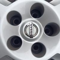 4 cerchi e copricerchi del 16 e 4 gomme