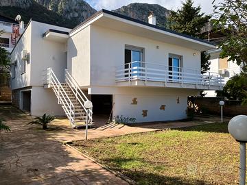 Villa in zona Mondello Addaura