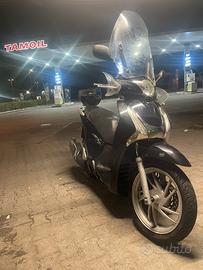 SH 150i ABS - 2013 parabrezza + bauletto